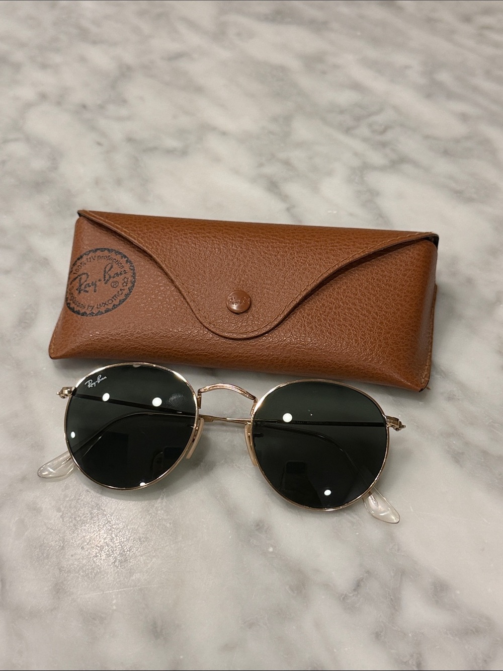 Ray-Ban round Gold Frame Sunglasses